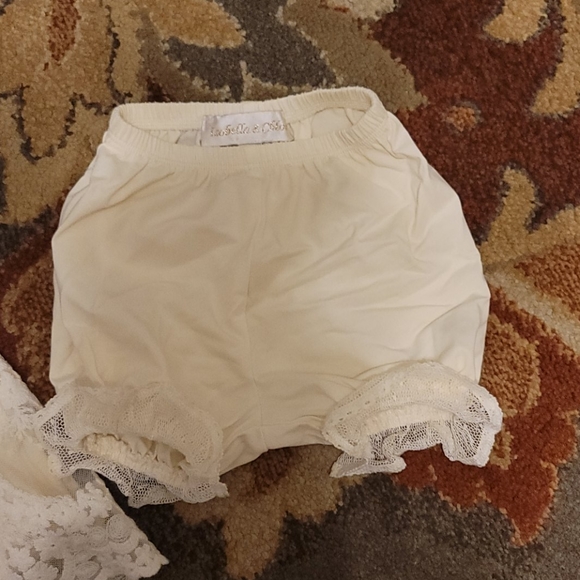 Isobella and Chloe two piece - Picture 3 of 6